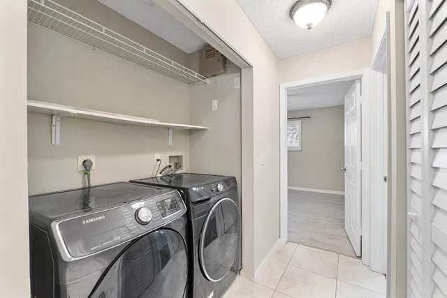 Unit 1707 photo 32
