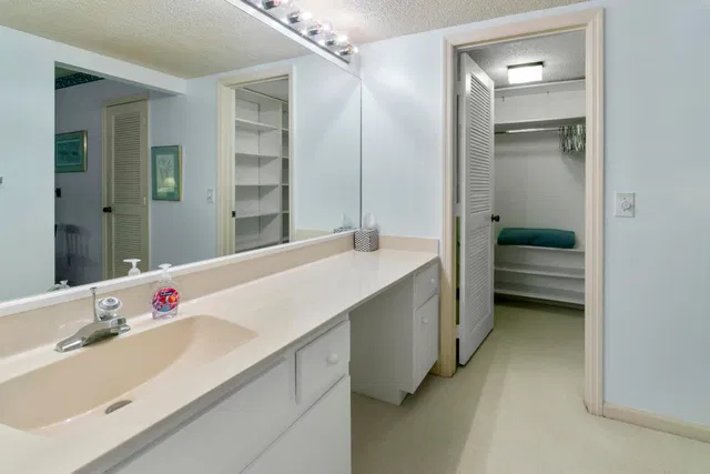 Jonathan's Landing Jupiter FL Unit 219 photo 13