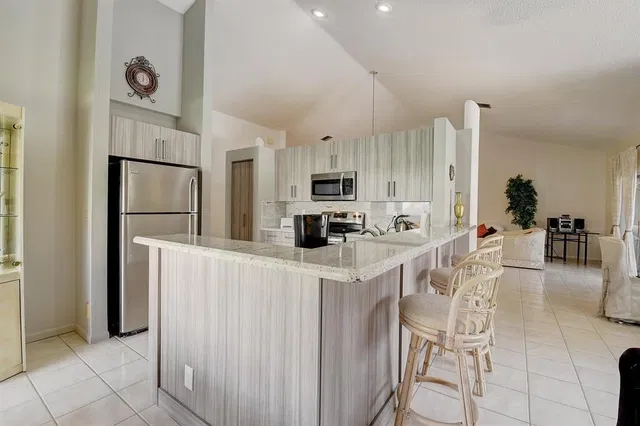 Residence photo 9