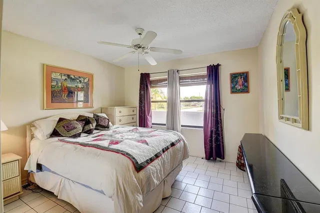 Residence photo 11
