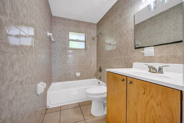 Residence photo 17