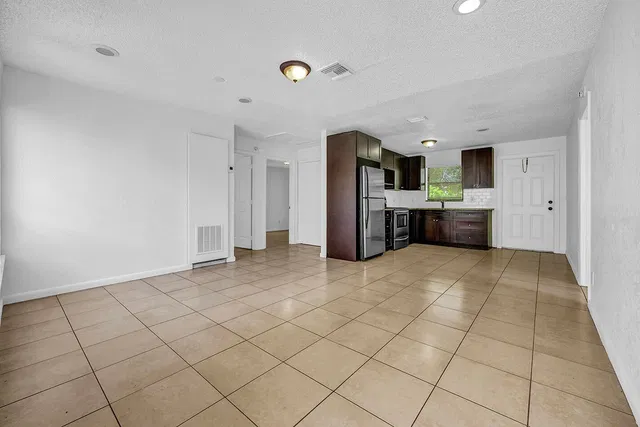Residence photo 26