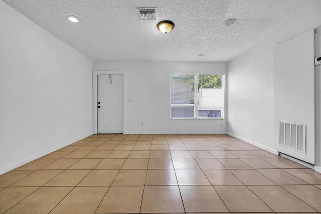 Residence photo 35