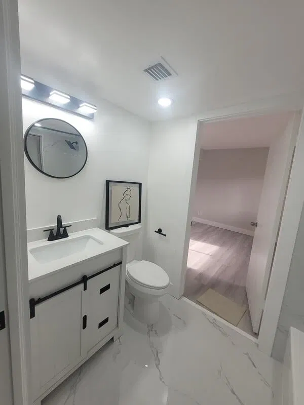 Unit 206 photo 9