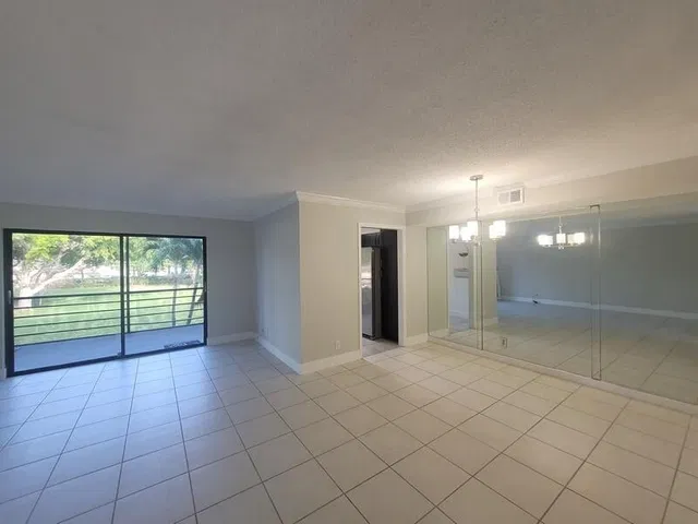 Unit 206 photo 17