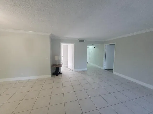Unit 206 photo 20
