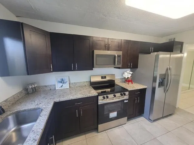 Unit 206 photo 23