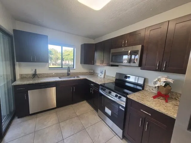 Unit 206 photo 25