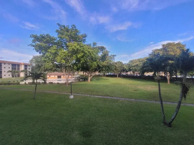 Unit 206 photo 33