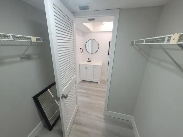 Unit 206 photo 50