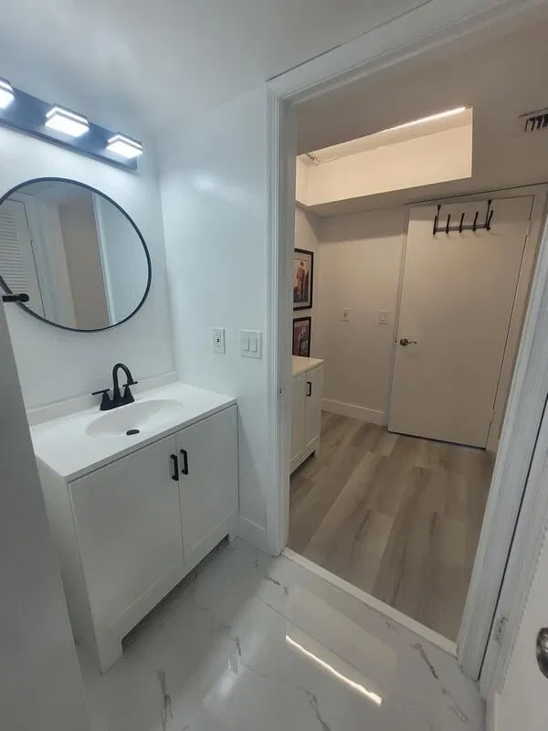 Unit 206 photo 56