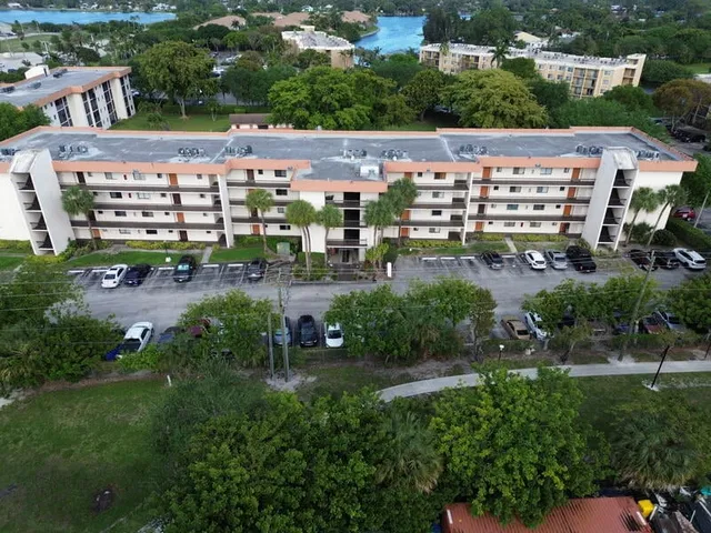 Unit 206 photo 62