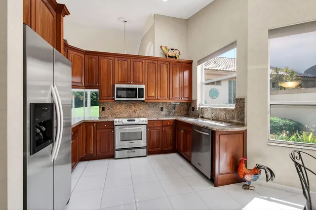 Residence photo 4