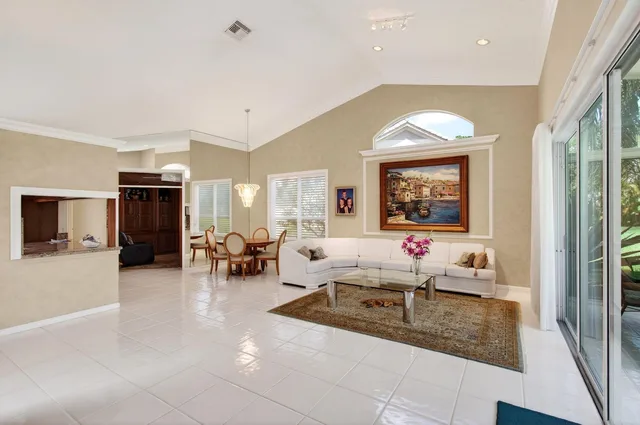 Residence photo 10