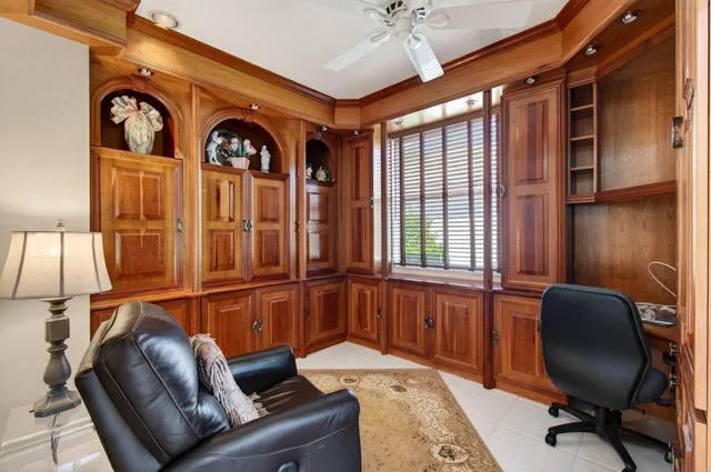 Residence photo 18