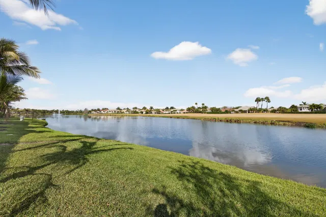Jupiter Country Club Unit 105 photo 4