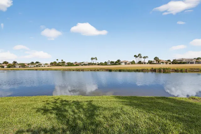Jupiter Country Club Unit 105 photo 5