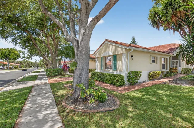 Residence photo 2