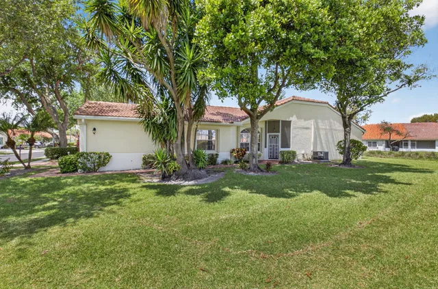 Residence photo 3