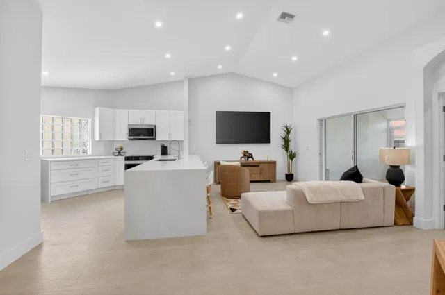 Residence photo 14