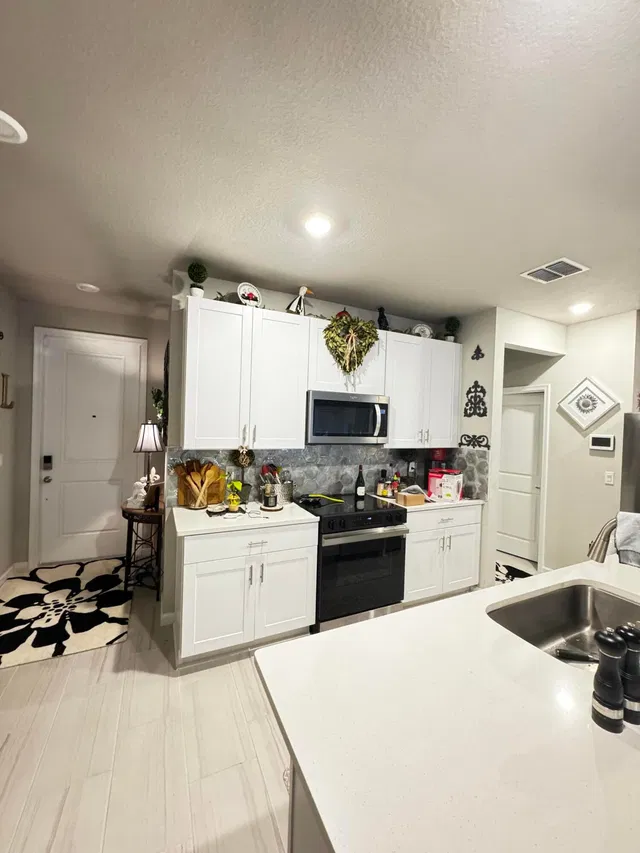Residence photo 5