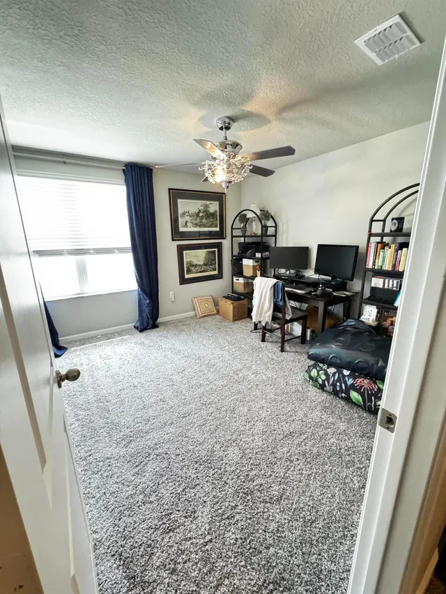 Residence photo 18
