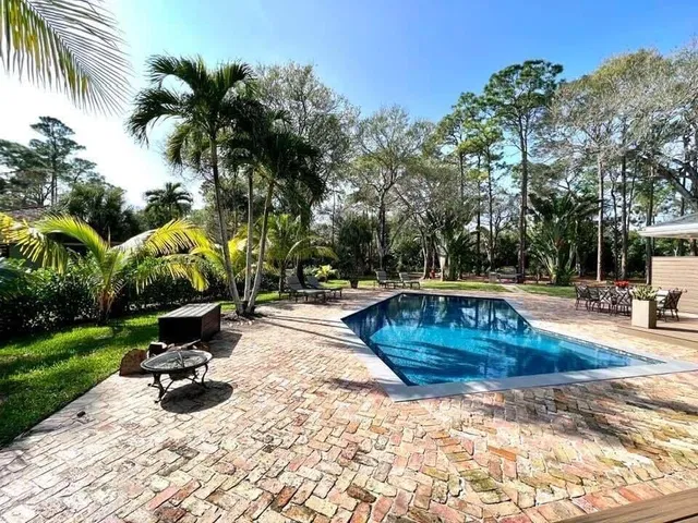 Paddock Park Residence photo 2