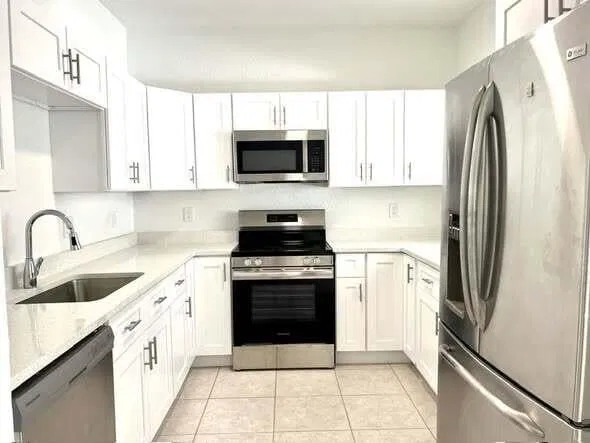  Residence photo 4