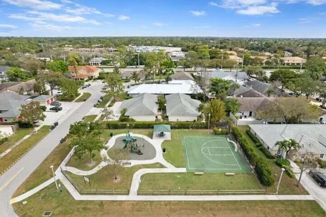  Residence photo 11