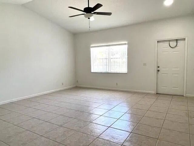  Residence photo 16