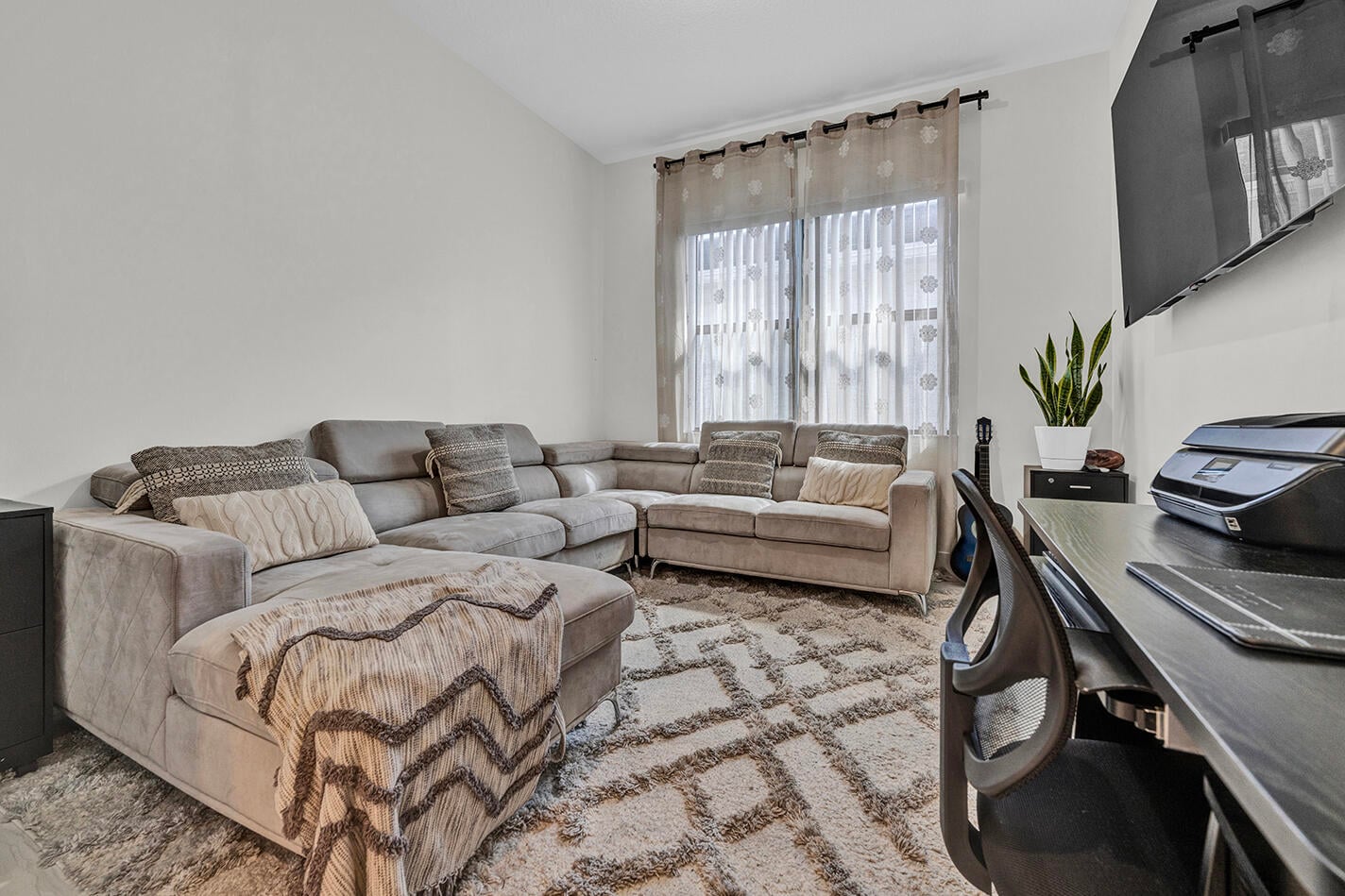 Residence photo 10