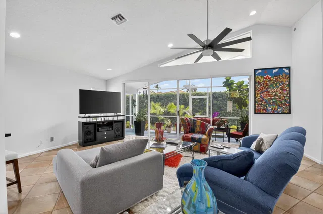 Residence photo 6