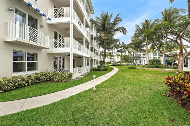 Residence photo 18