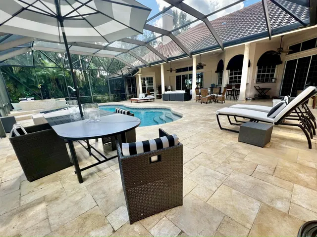  Residence photo 4