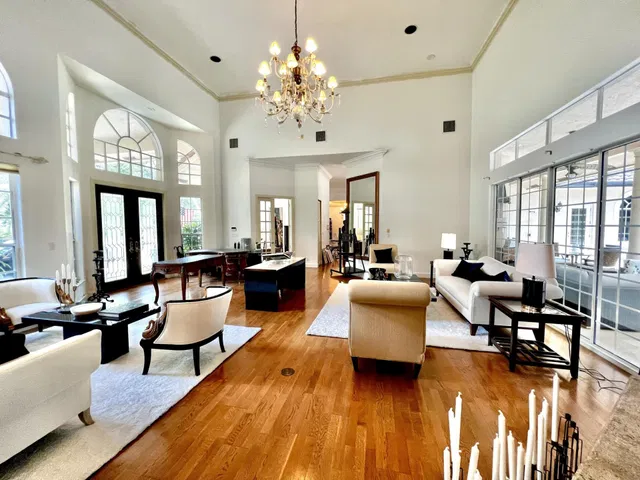  Residence photo 9