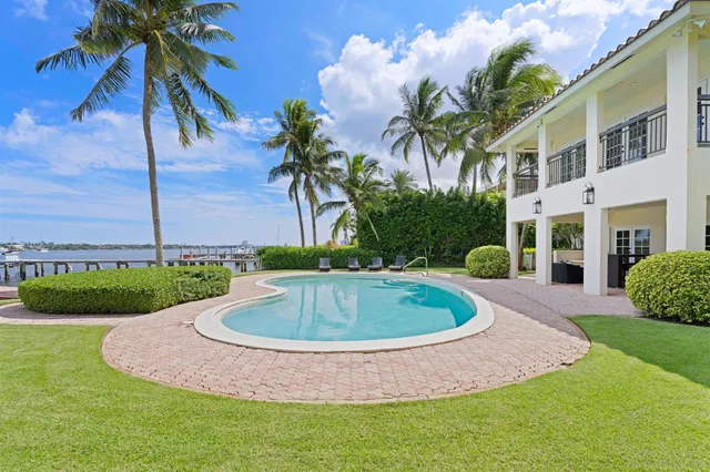 West Palm Beach Residence photo 3