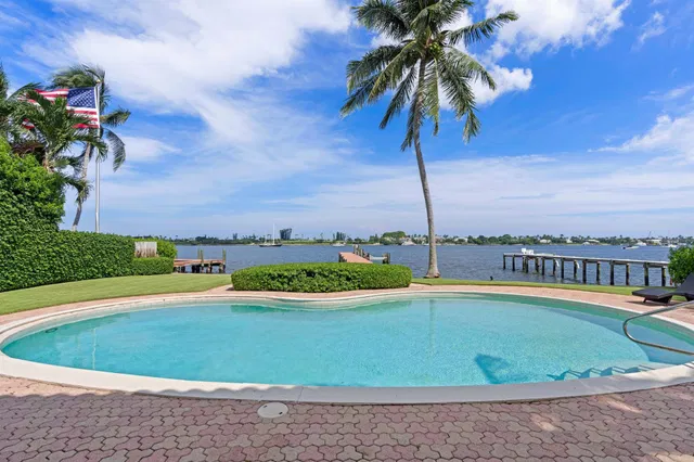 West Palm Beach Residence photo 6