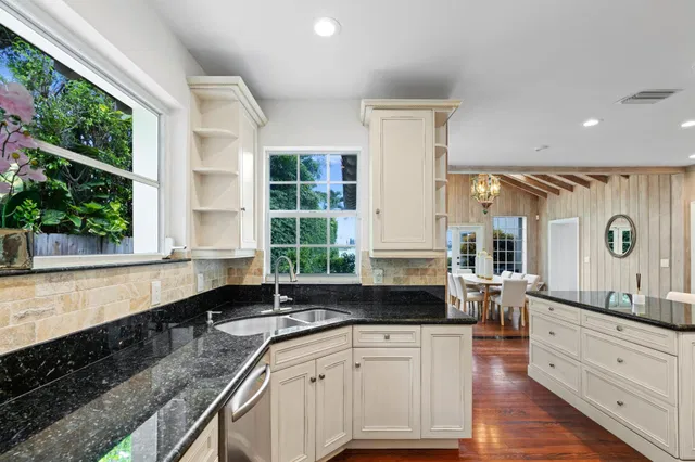 West Palm Beach Residence photo 26