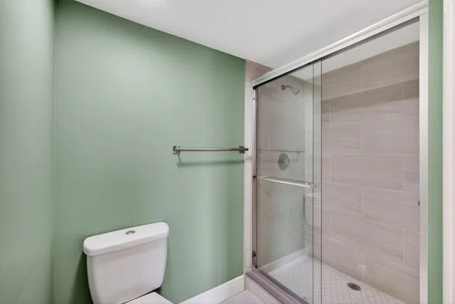  Unit 504 photo 12