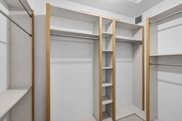  Unit 504 photo 13