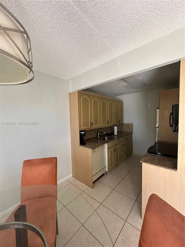 Residence photo 4