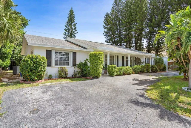 Residence photo 2