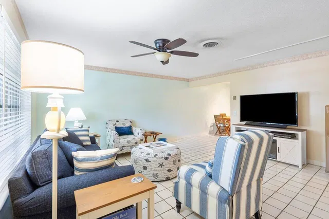 Residence photo 4