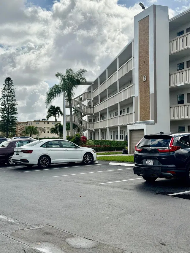 Residence photo 2