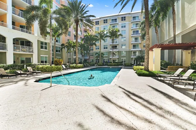 Windward Bay Lantana Unit #122 photo 2