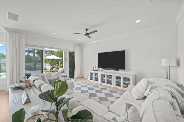 Saturnia Boca Raton Residence photo 27