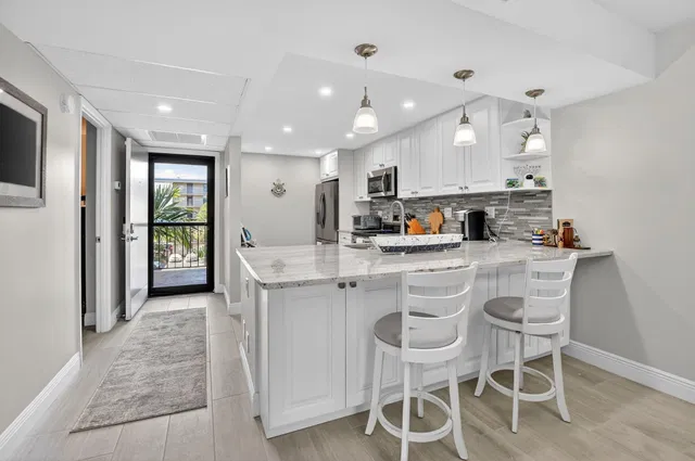 Boca Raton Unit 409 photo 8