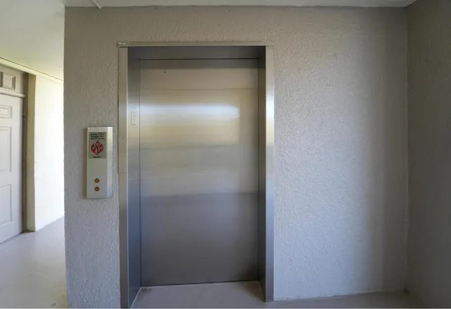  Unit 303m1 photo 5