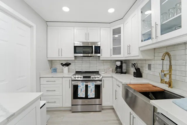  Unit 303m1 photo 28