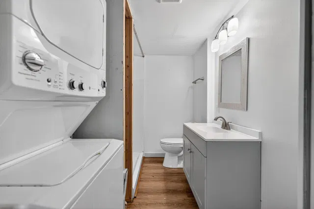 Unit 96 photo 16
